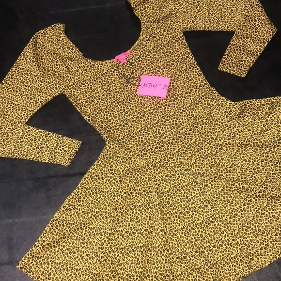 🚨STEAL ALERT! Betsey Johnson Long Sleeved Mini Dress Size Small | NWT - Picture 3 of 6